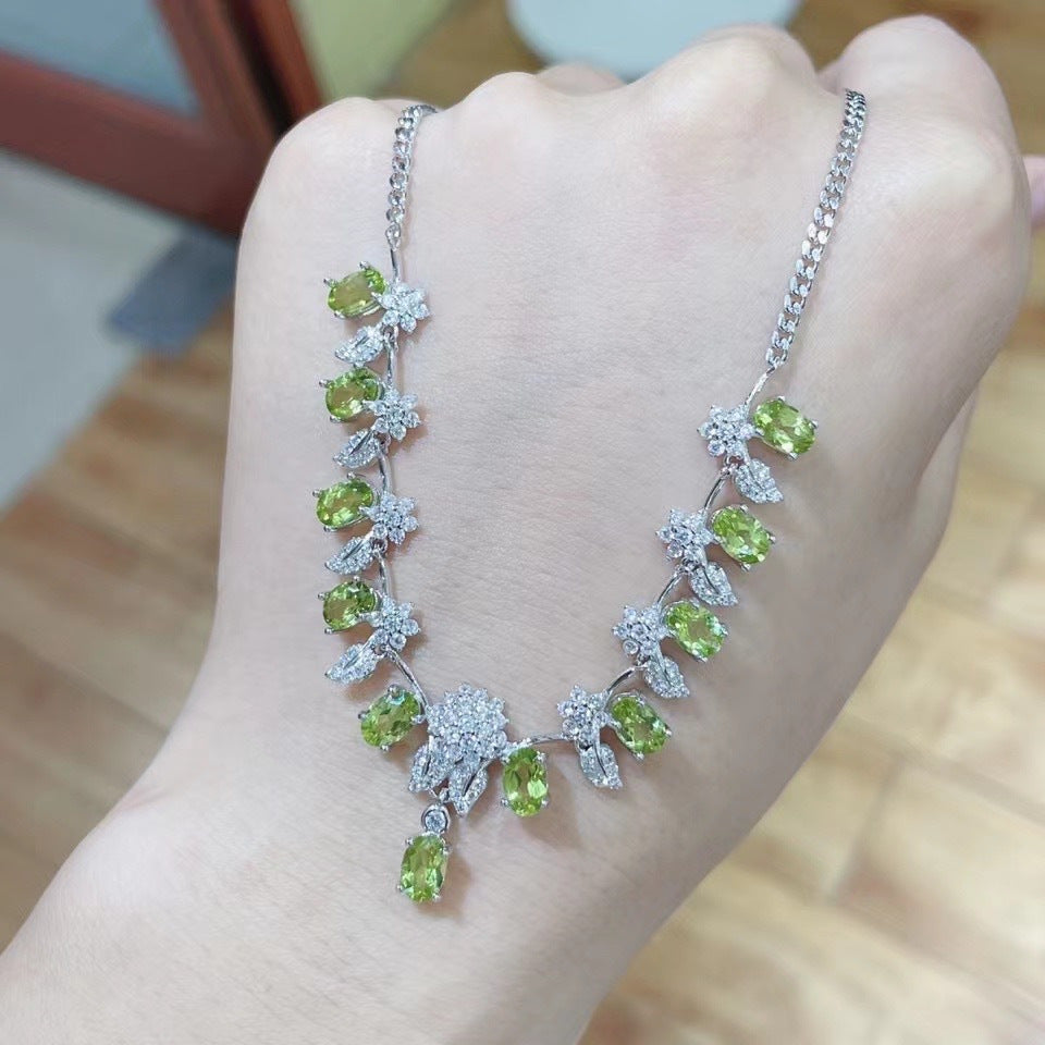 Caibao Jewelry 925 Silver Inlaid Chain Main Stone 4*6mm Natural Peridot