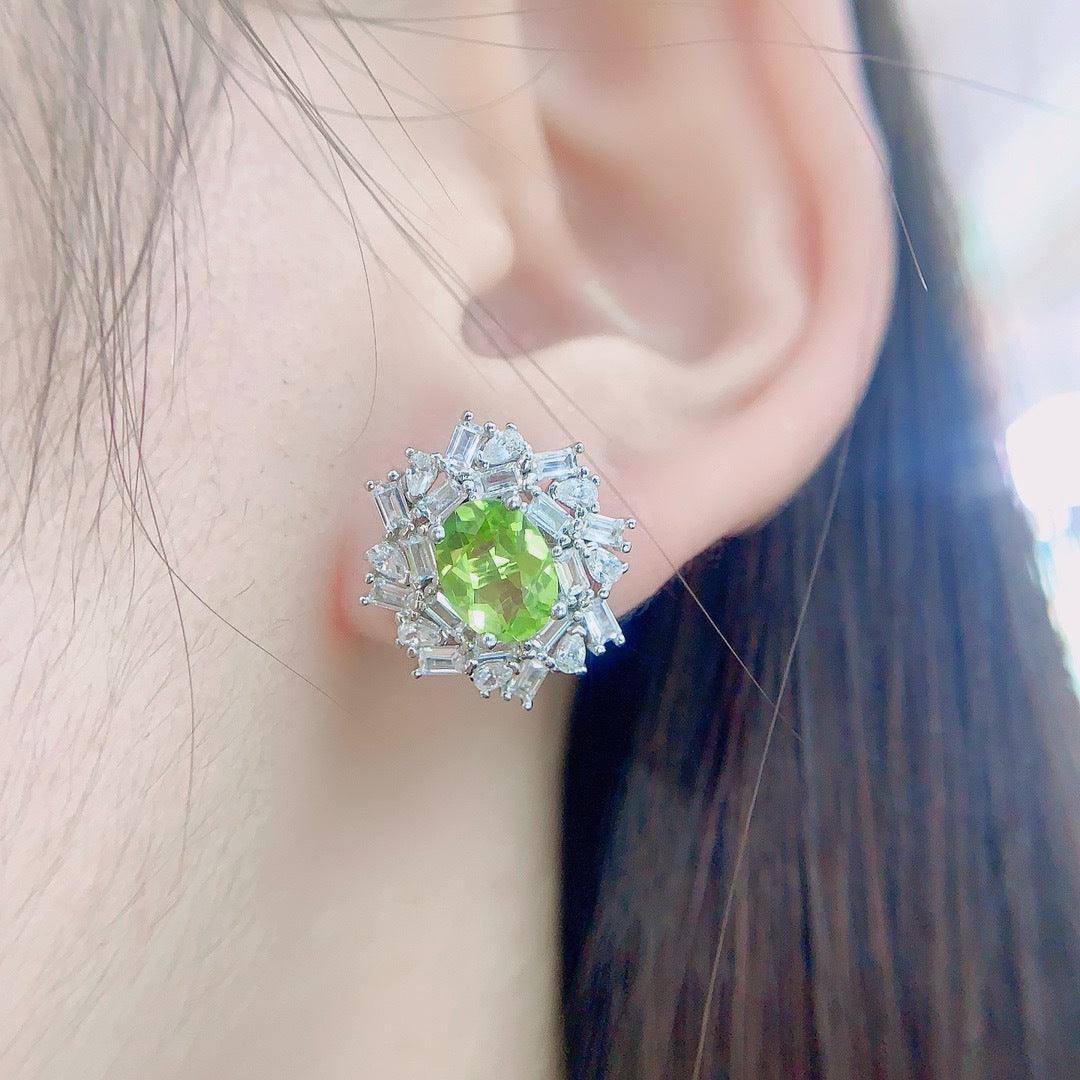 Fashionable Design Sense Light Luxury Style Oval 6*8mm S925 Sterling Silver Natural Peridot Earrings