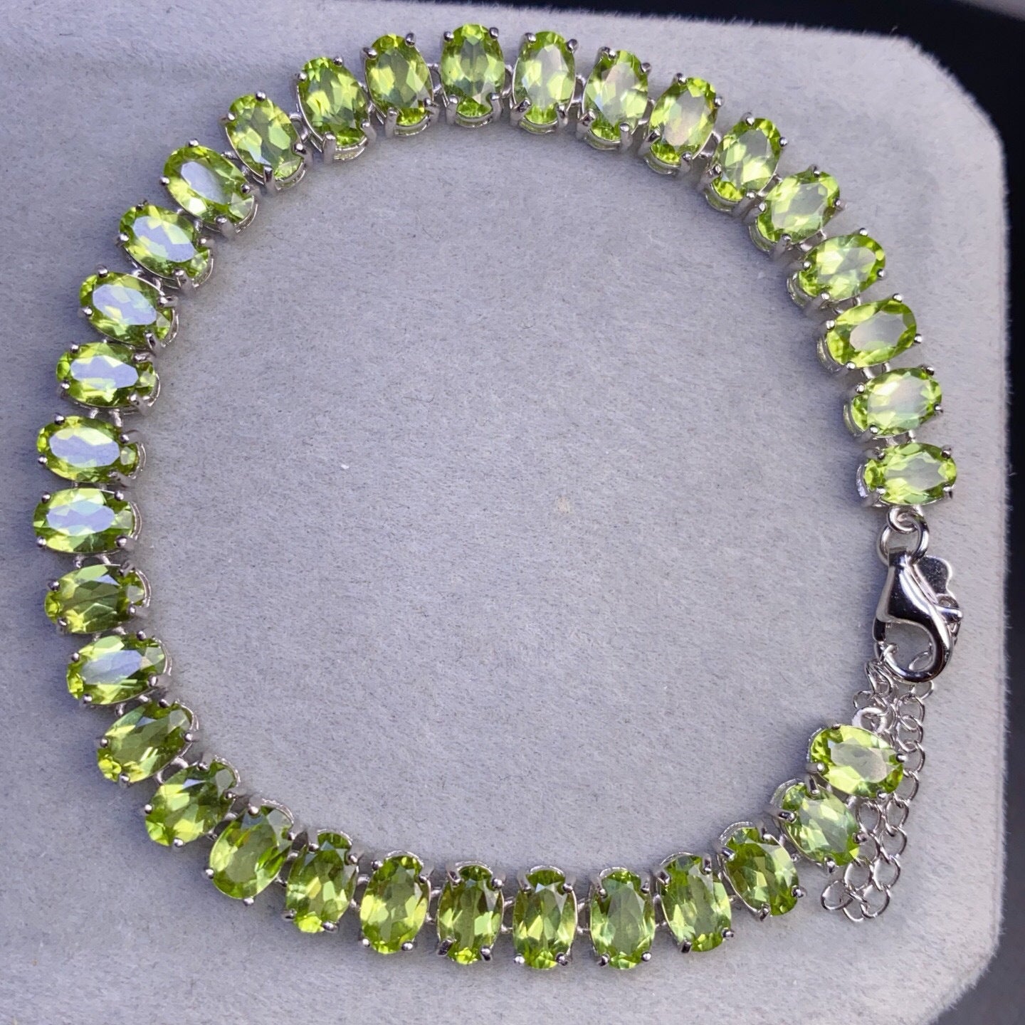S925 Silver Electroplated Rose Gold Color Main Stone Size 4*6mm Natural Peridot Bracelet