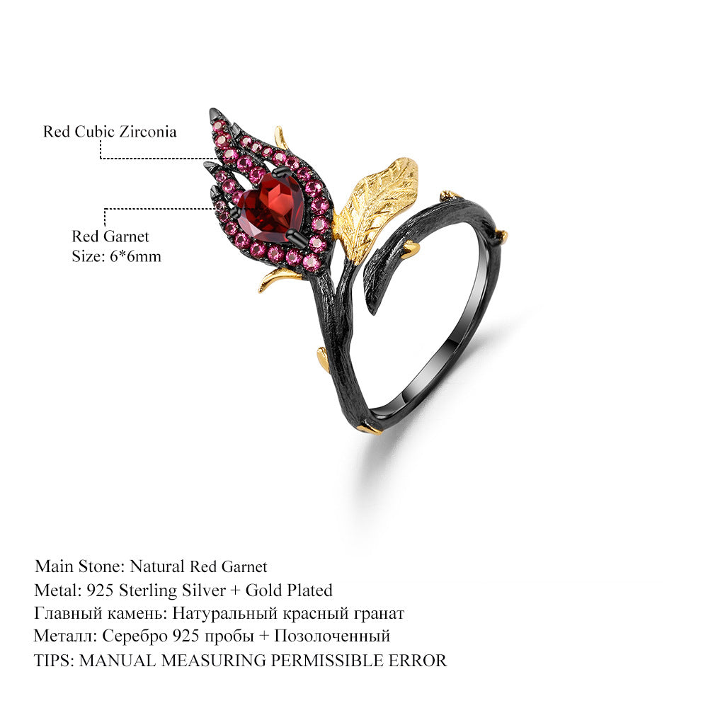 Bague ouverte élégante en argent 925 et grenat rouge, style floral. 
