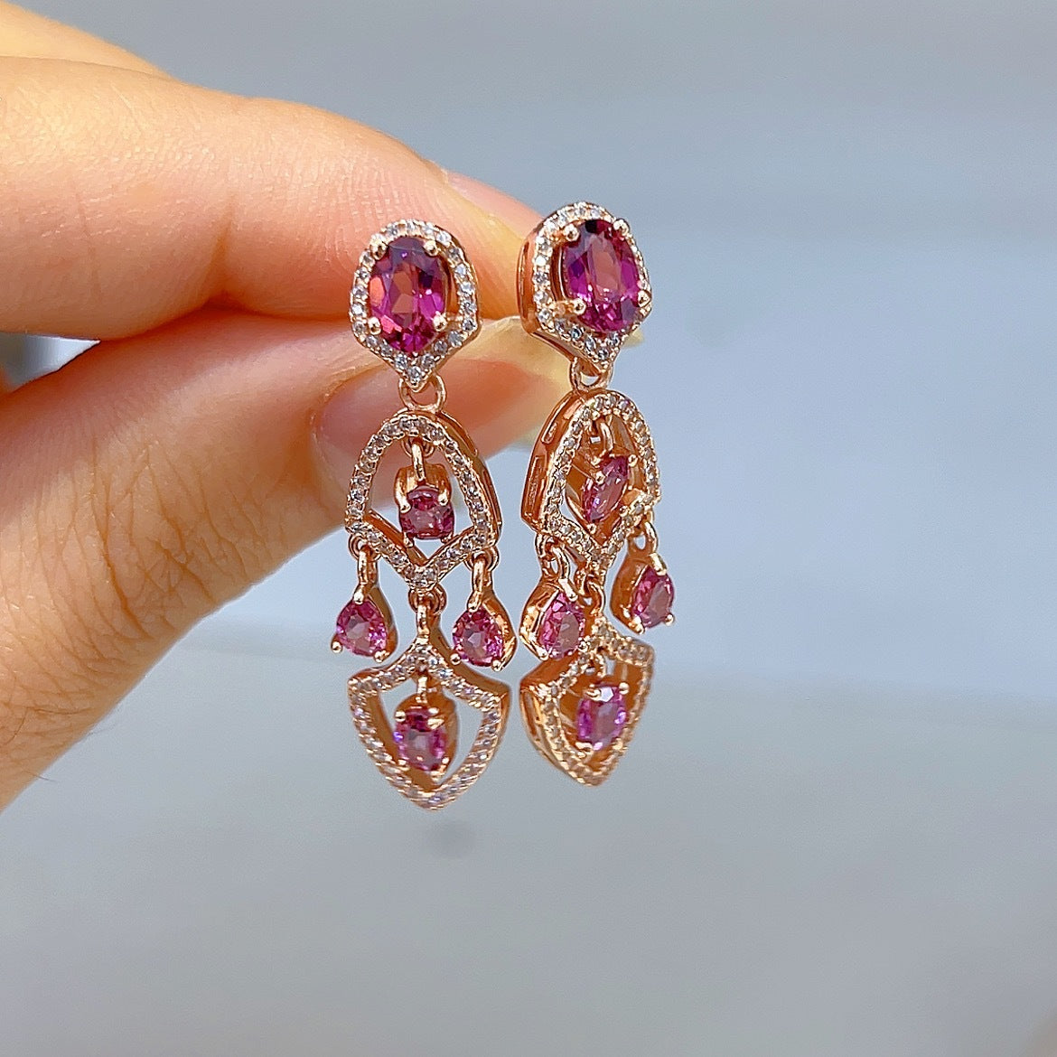 S925 Silver Plated Rose Gold Inlaid Magnesium Aluminum Main Stone 3*4mm Garnet Earrings