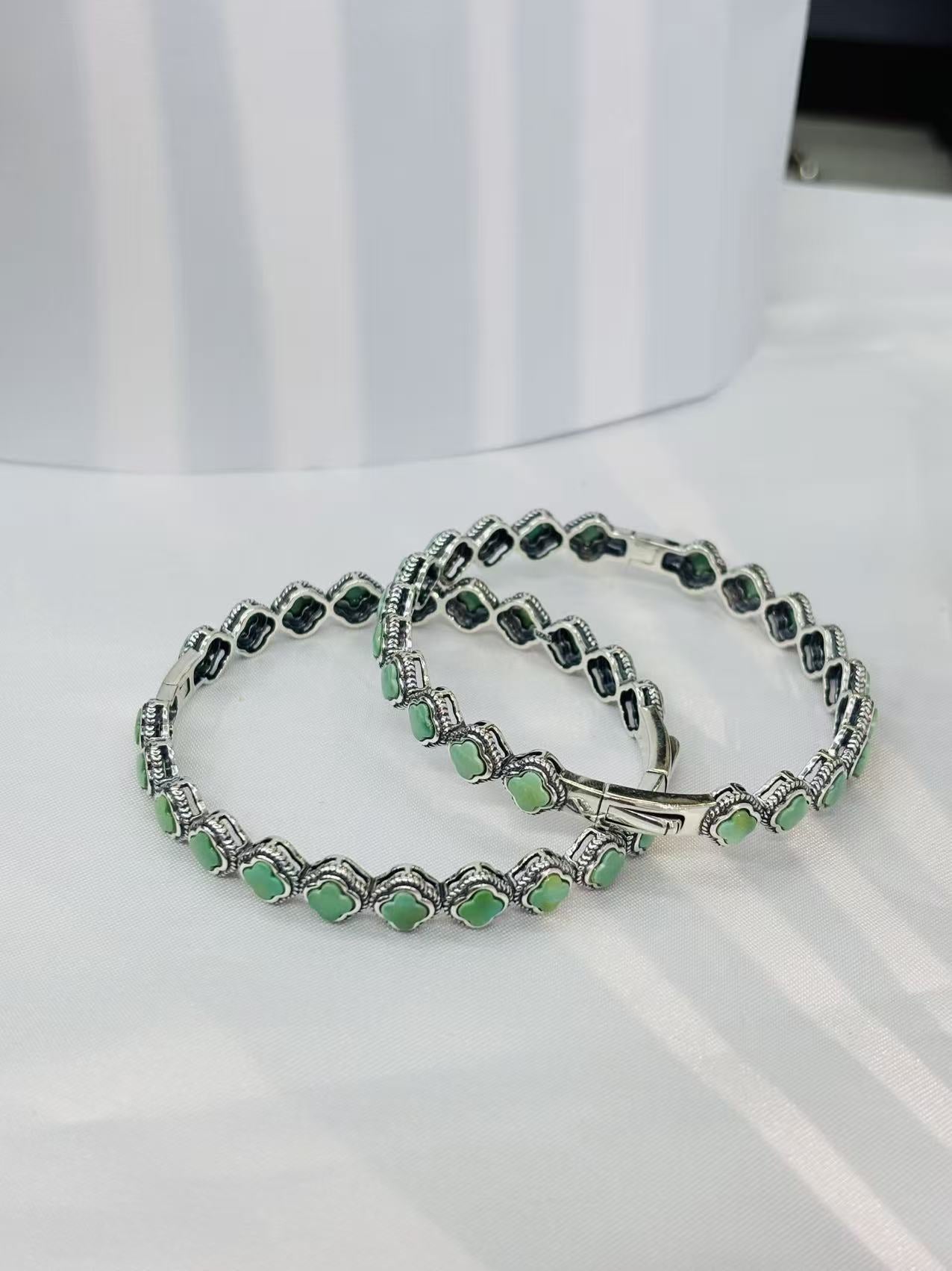 Natural Green Turquoise S925 Silver Inlaid Thick Silver Vintage Four-Leaf Clover Bracelet