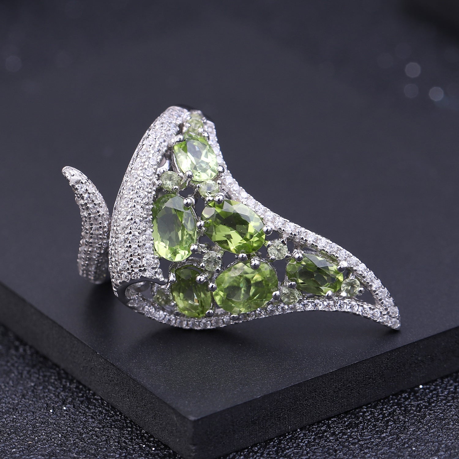Exaggerated Personality Luxurious S925 Silver Natural Peridot Ring Open Ring