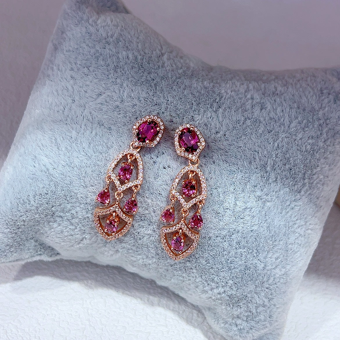 S925 Silver Plated Rose Gold Inlaid Magnesium Aluminum Main Stone 3*4mm Garnet Earrings