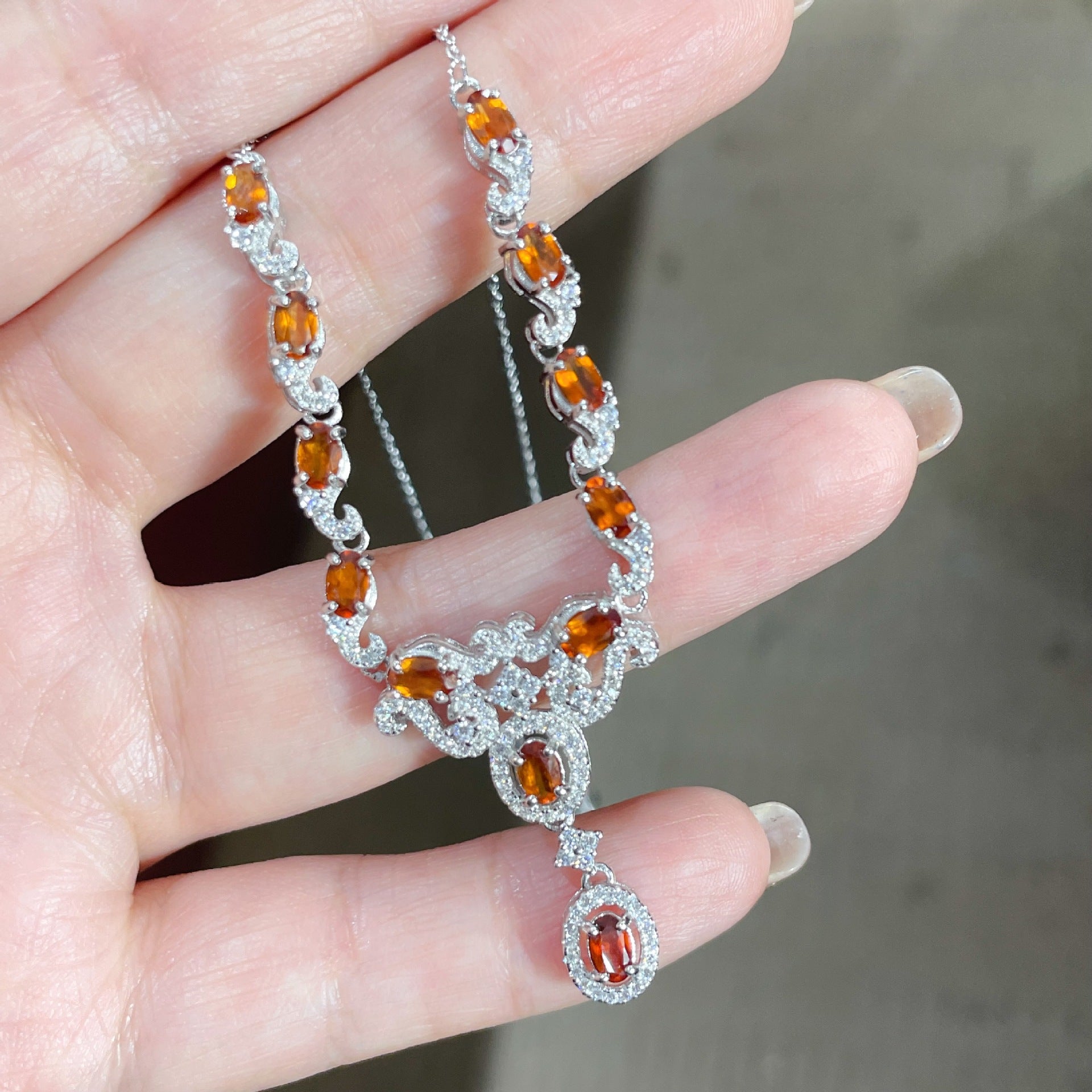 S925 Silver Inlaid Natural Fenda Garnet Luxury Y-shaped Necklace