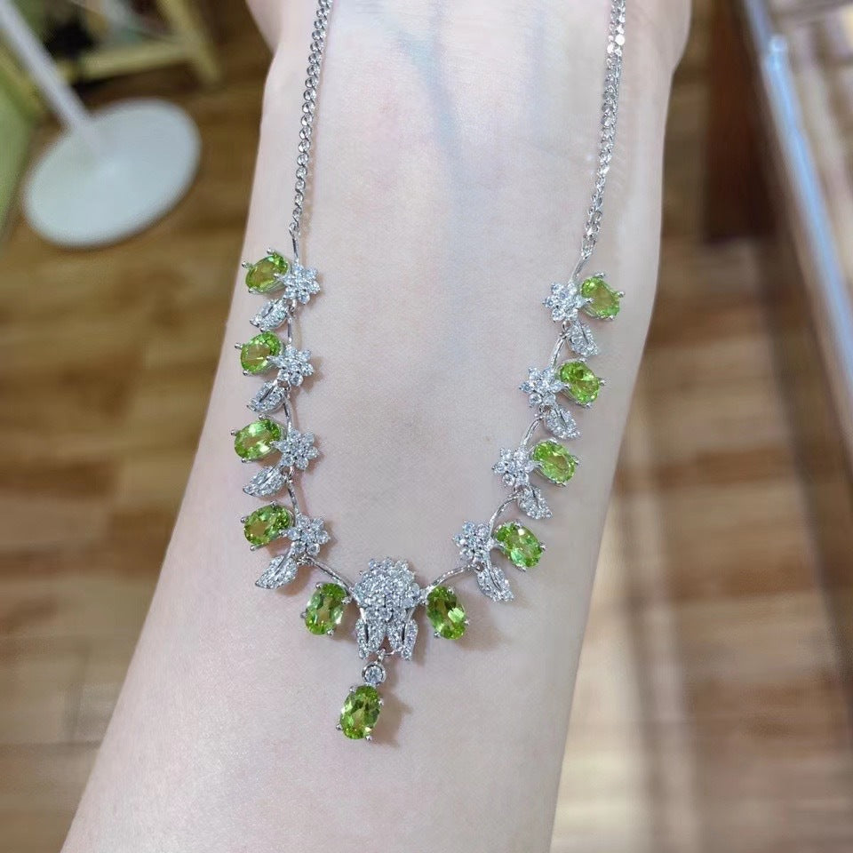 Caibao Jewelry 925 Silver Inlaid Chain Main Stone 4*6mm Natural Peridot