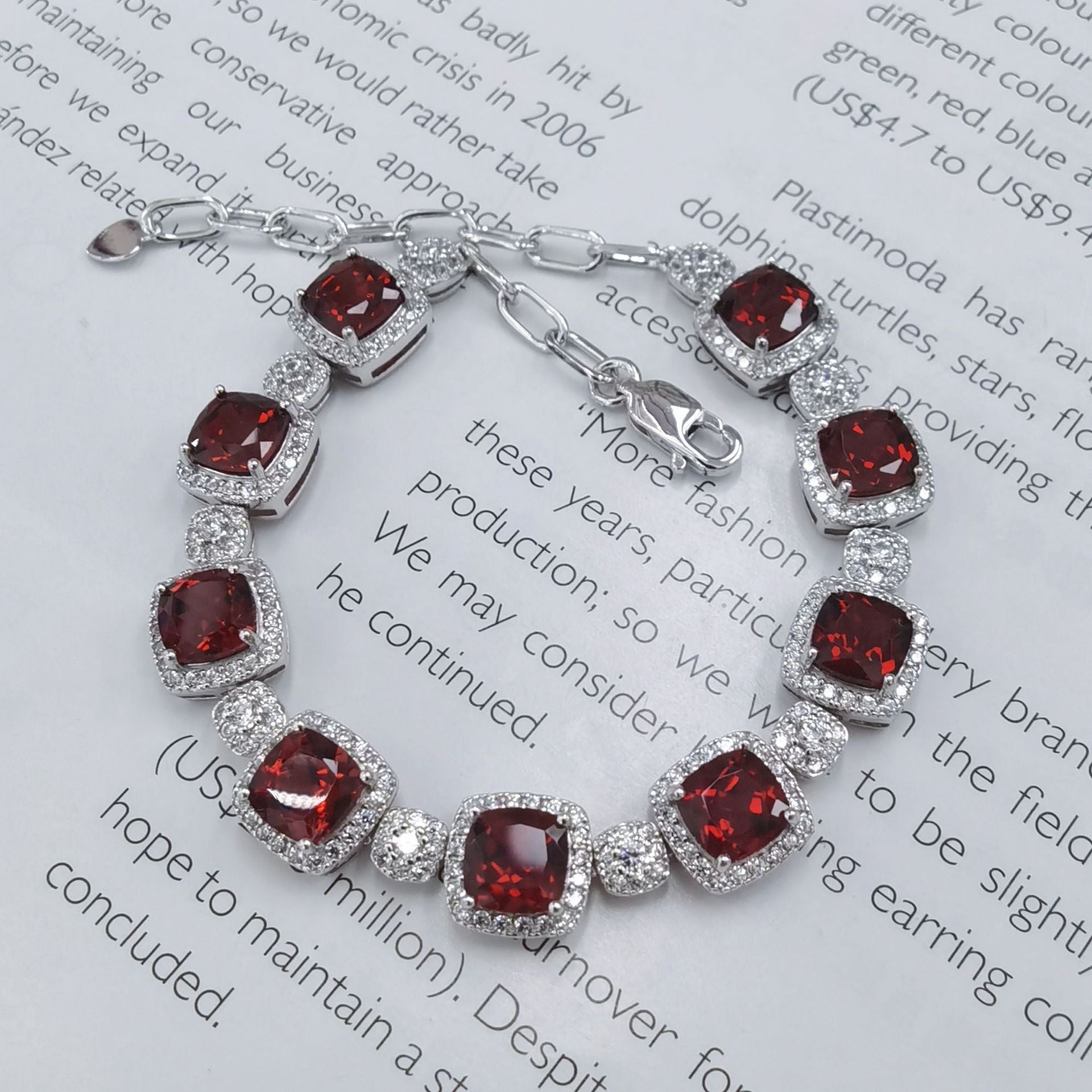 S925 Silver Platinum Plated Inlaid Garnet Bracelet