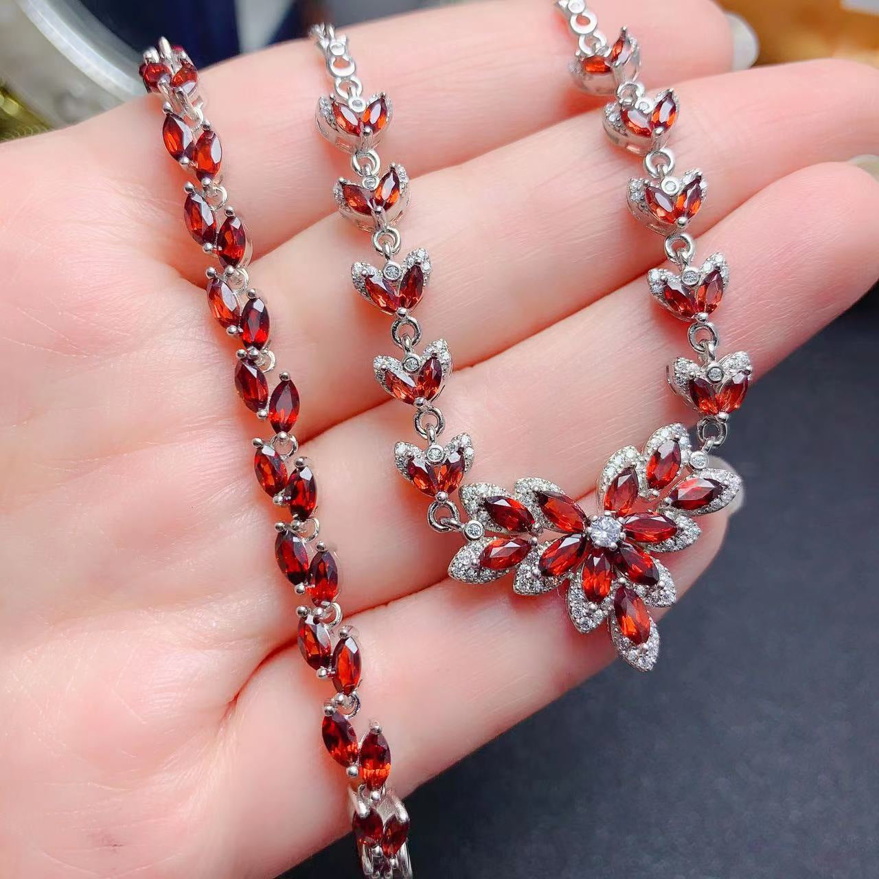 Caibao Jewelry 925 Silver Inlaid Natural Garnet Bracelet Necklace