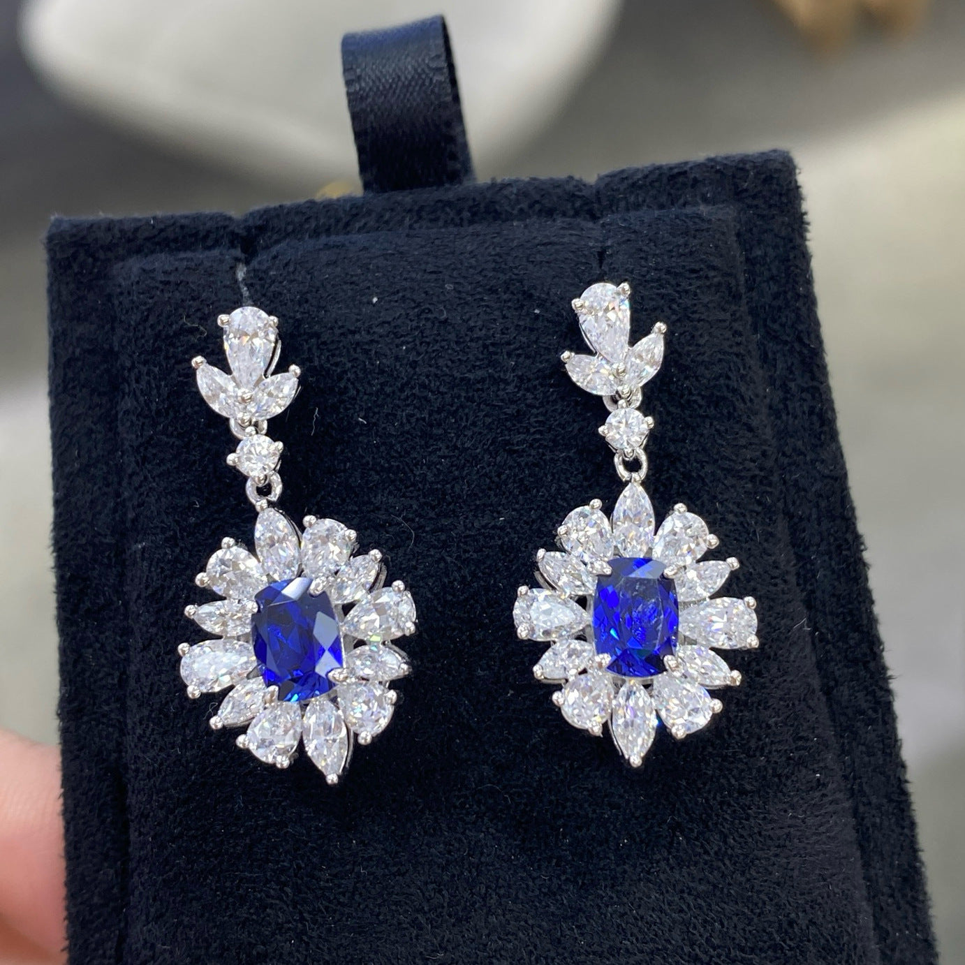 S925 Sterling Silver Ou Meihao 1 karat Pillow Earrings Laboratory Color Treasure Earrings