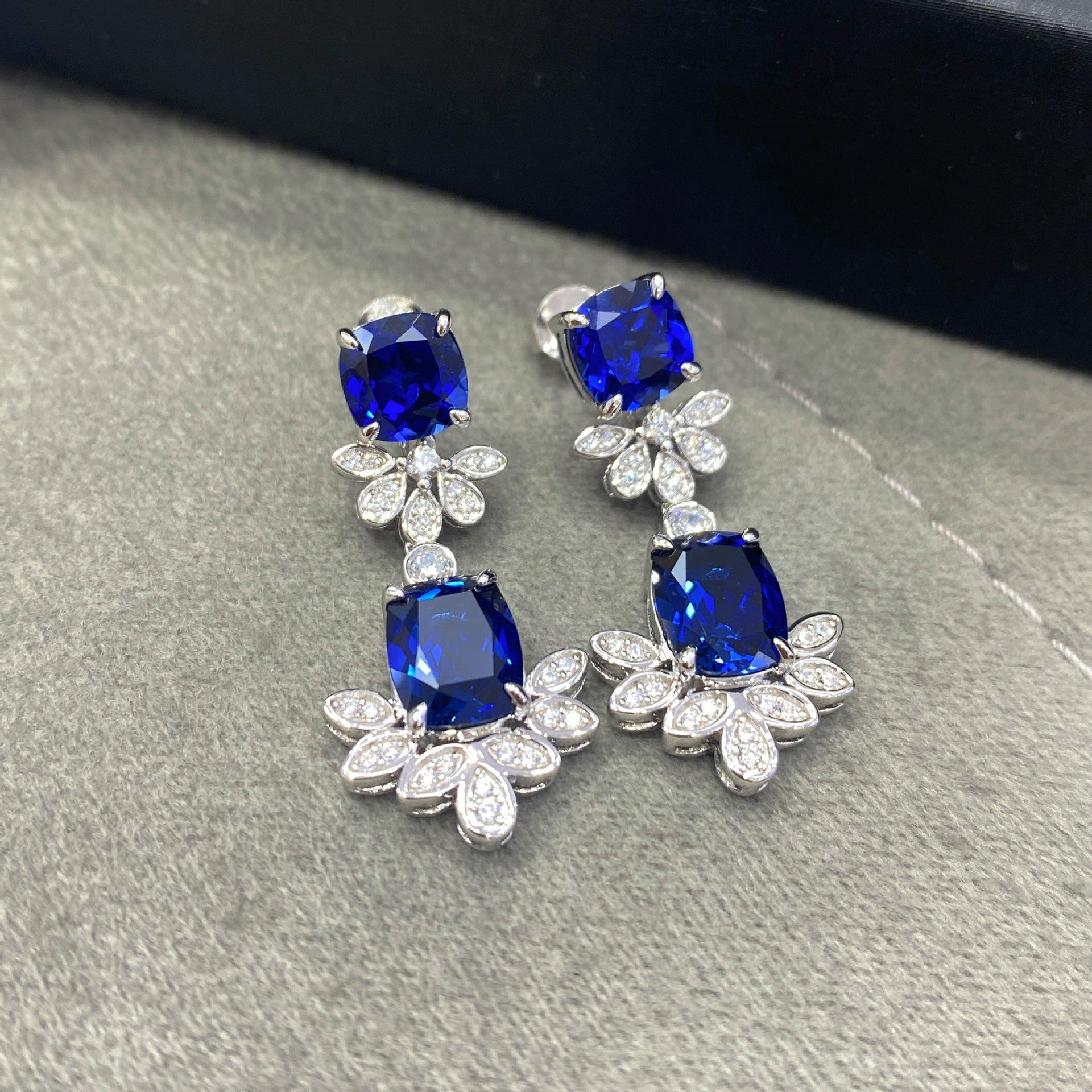 S925 Sterling Silver Cultivated Sapphire Pillow Necklace Light Luxury High Sense Luxury Necklace