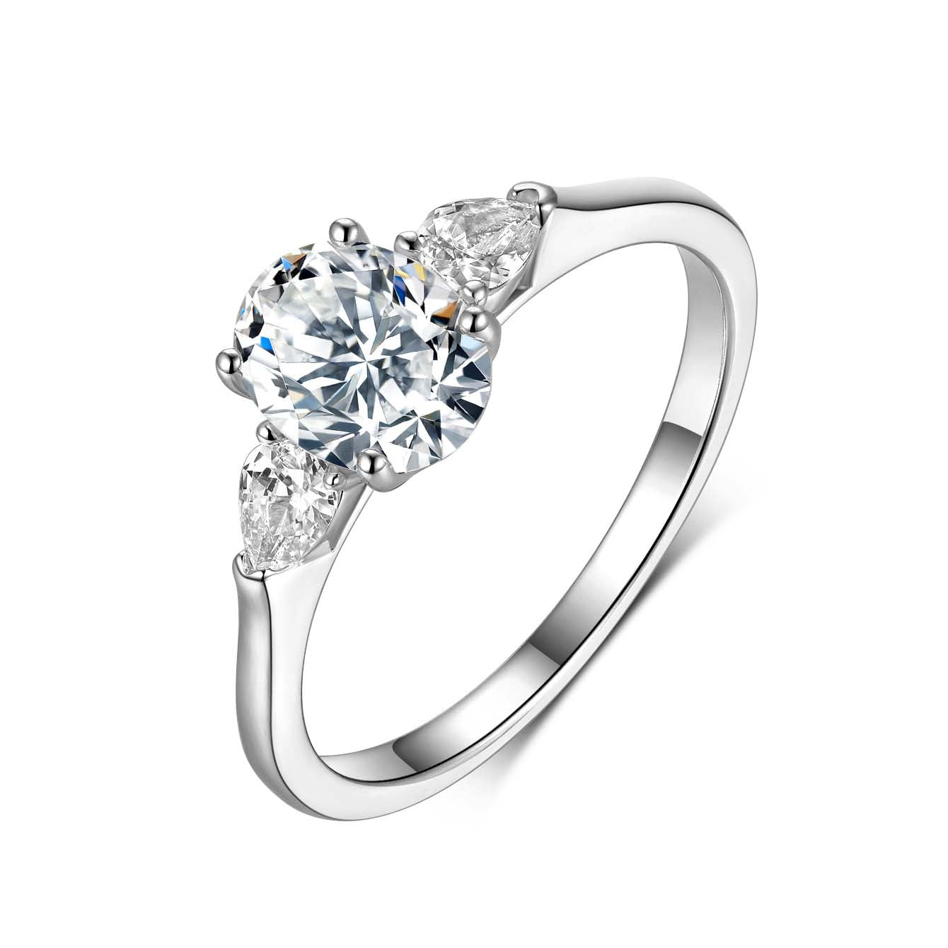 Bague en argent S925 et moissanite pour femme, trois pierres, style luxueux et léger, disponible sur Amazon. En stock. 