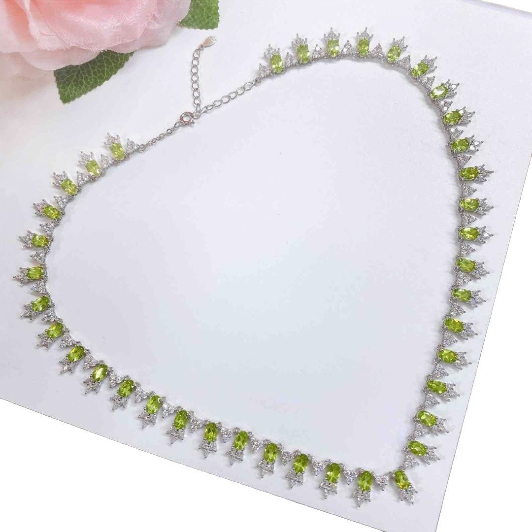 S925 Silver Inlaid Fashion Pendant Natural Olivine Necklace