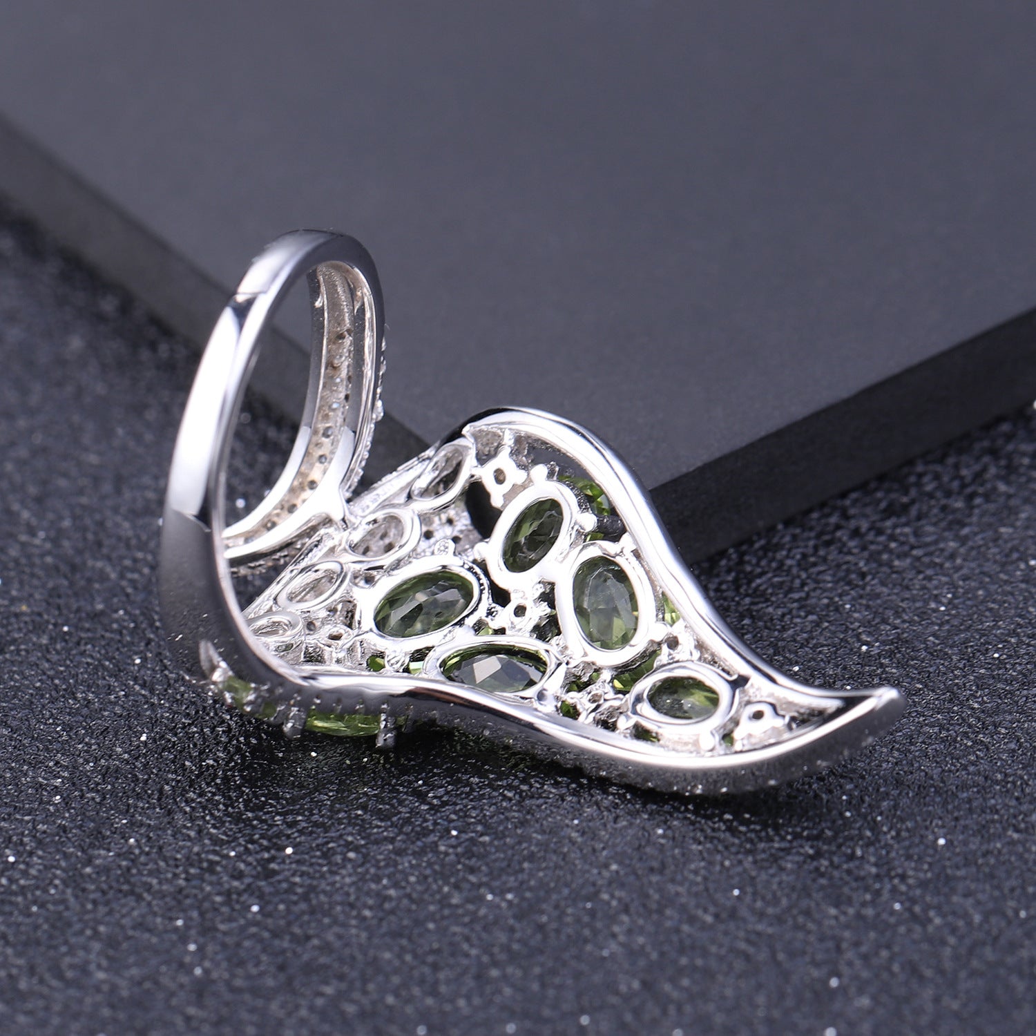 Exaggerated Personality Luxurious S925 Silver Natural Peridot Ring Open Ring