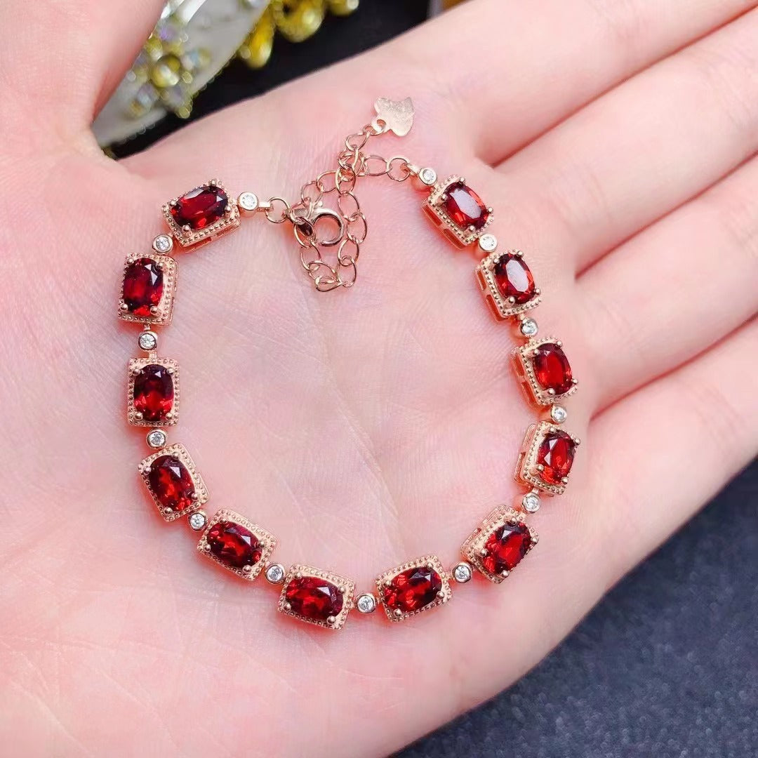 Natural Mozambique Full Pure Body Full Fire Color Sweet Temperament Garnet Gemstone Bracelet