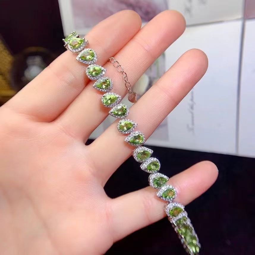 S925 Silver Inlaid Peridot Bracelet Main Stone Size 4*6 Water Drop Bracelet