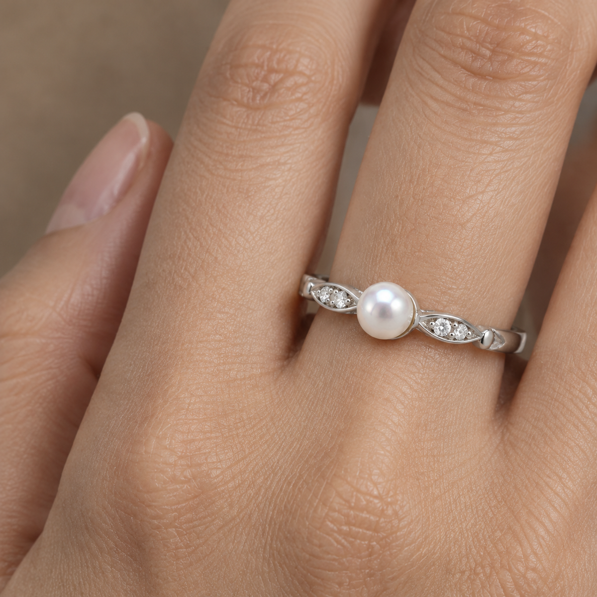 Loveden Freshwater Pearl Quiet Leaf Ring