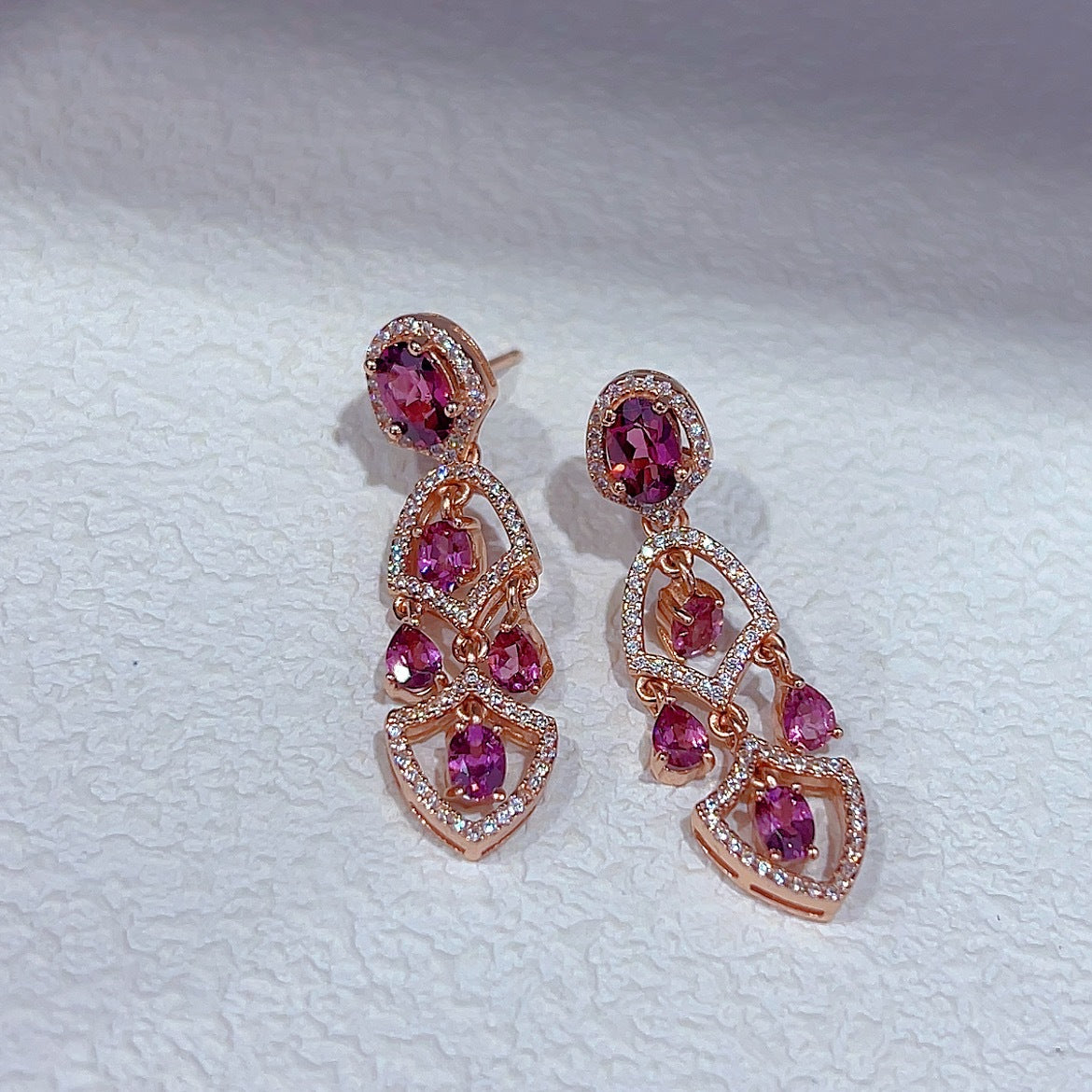 S925 Silver Plated Rose Gold Inlaid Magnesium Aluminum Main Stone 3*4mm Garnet Earrings