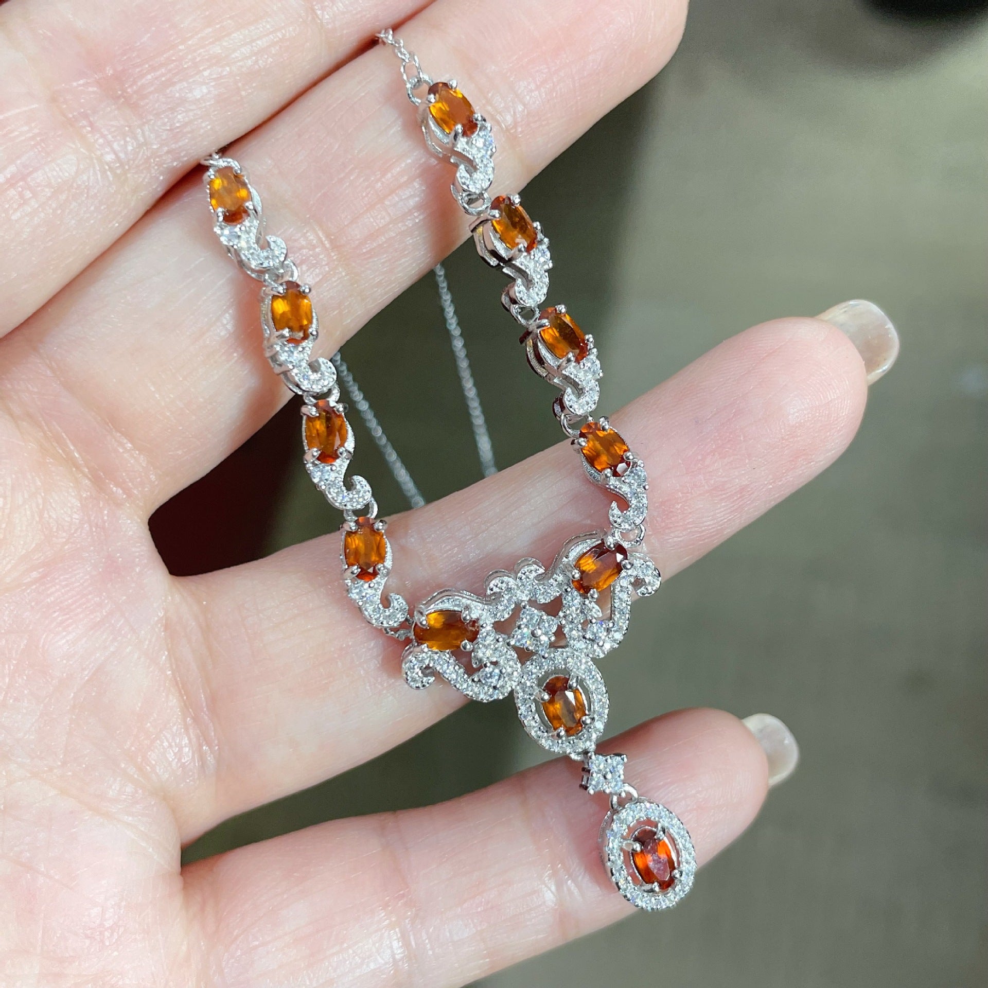 S925 Silver Inlaid Natural Fenda Garnet Luxury Y-shaped Necklace