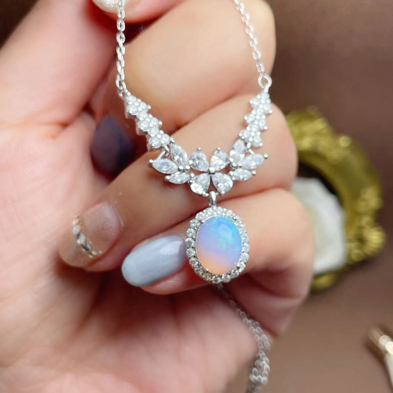 925 Silver Inlaid Natural Opal Women's Necklace Simple Versatile Diamond Clavicle Chain